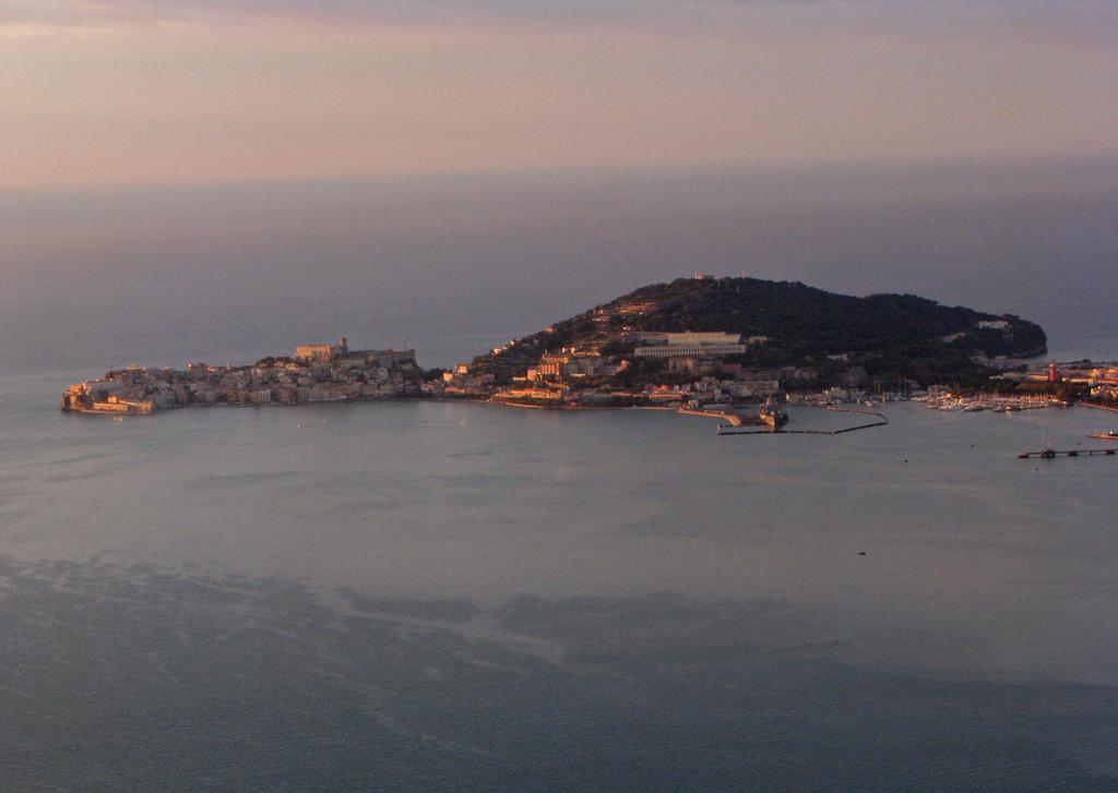 Il Nido Dei Gemelli Villa Formia Esterno foto